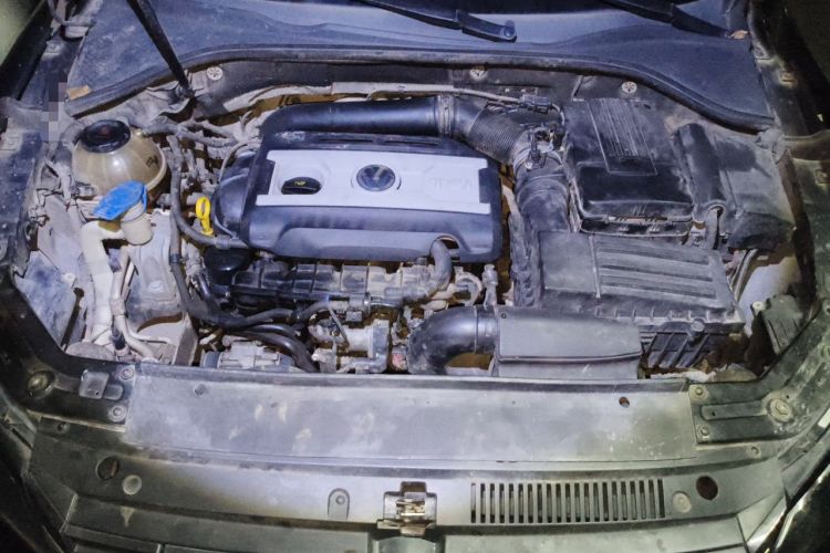 Used Volkswagen Passat 2014 1.8TSI DSG Prestige Edition Engine Bay
