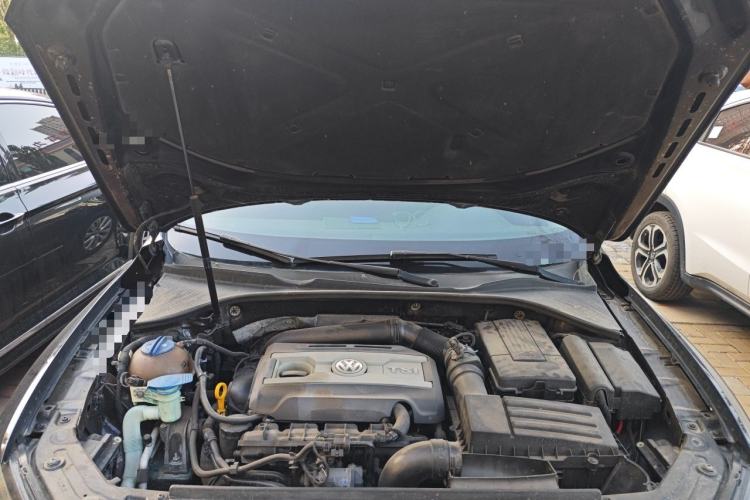 Used Volkswagen Passat 2014 1.8TSI DSG Prestige Edition Engine Bay