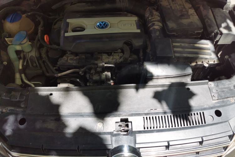 Used Volkswagen Passat 2014 1.8TSI DSG Prestige Edition Engine Bay