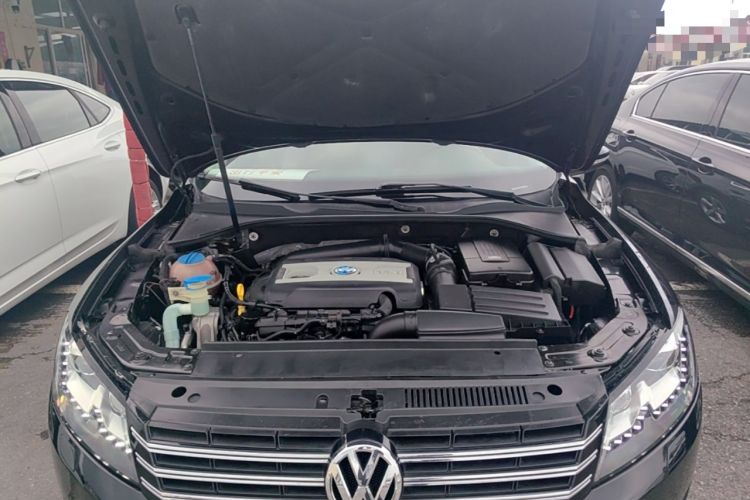 Used Volkswagen Passat 2014 1.8TSI DSG Prestige Edition Engine Bay
