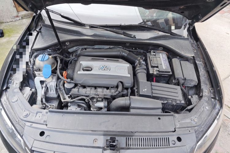 Used Volkswagen Passat 2014 1.8TSI DSG Prestige Navigation Edition Engine Bay