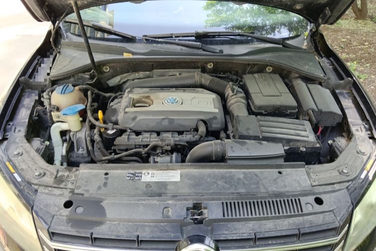 Used Volkswagen Passat 2014 1.8TSI DSG Prestige Edition Engine Bay