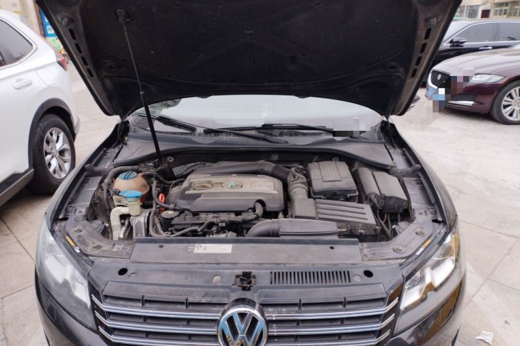 Used Volkswagen Passat 2014 1.8TSI DSG Prestige Edition Engine Bay