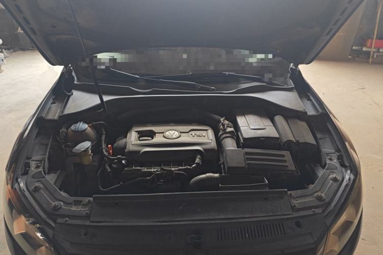 Used Volkswagen Passat 2014 1.8TSI Automatic Prestige Edition Engine Bay