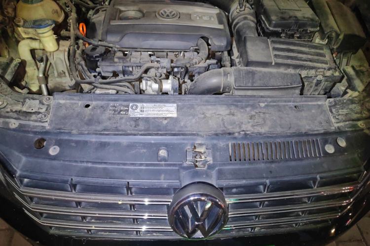 Used Volkswagen Passat 2014 1.8TSI DSG Prestige Edition Engine Bay