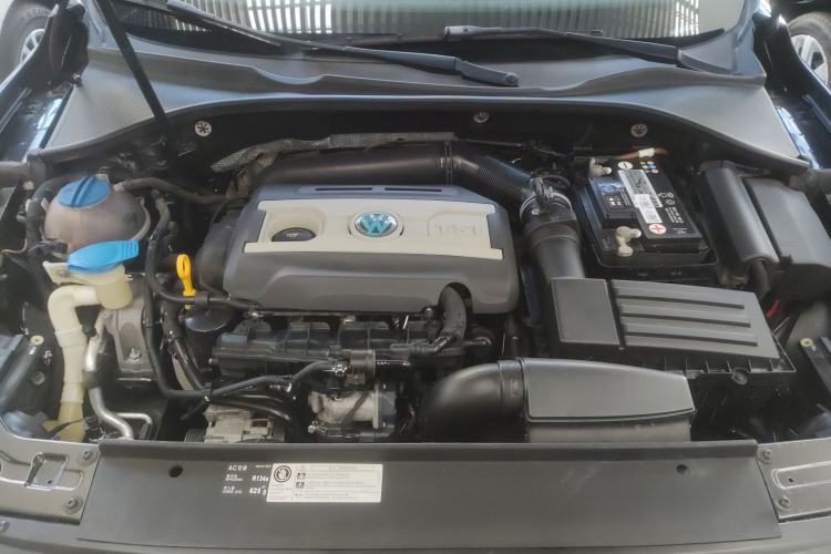 Used Volkswagen Passat 2014 1.8TSI DSG Prestige Edition Engine Bay