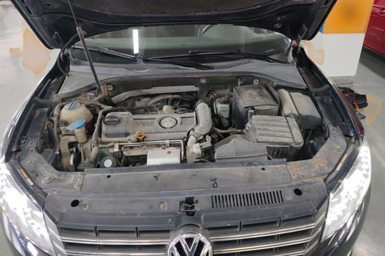 Used Volkswagen Passat 2014 1.4TSI Manual Prestige Edition Engine Bay