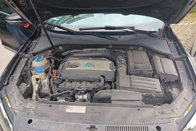 Used Volkswagen Passat 2014 1.8TSI DSG Prestige Edition Engine Bay