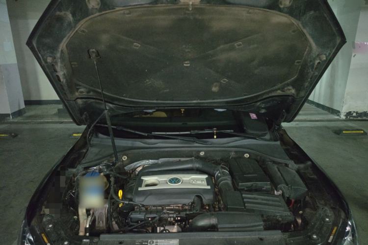 Used Volkswagen Passat 2014 1.8TSI DSG Prestige Edition Engine Bay