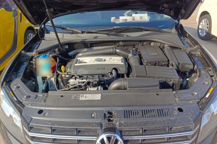 Used Volkswagen Passat 2014 1.8TSI DSG Prestige Edition Engine Bay