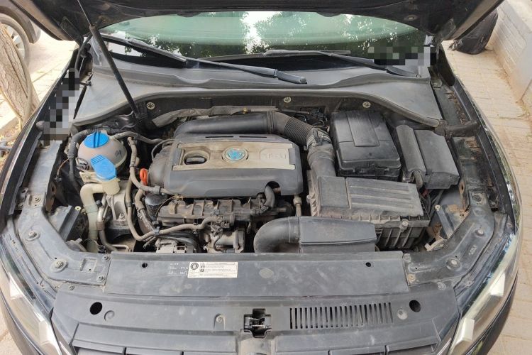 Used Volkswagen Passat 2014 1.8TSI DSG Prestige Edition Engine Bay