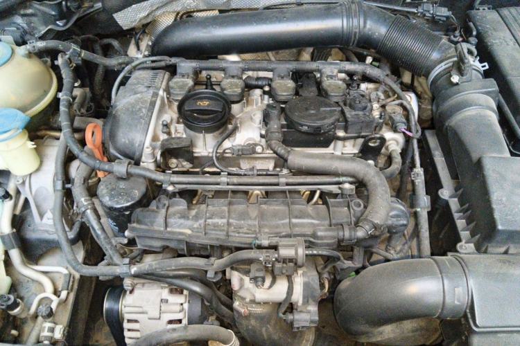 Used Volkswagen Passat 2014 1.8TSI DSG Prestige Edition Engine Bay
