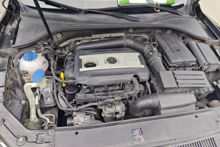 Used Volkswagen Passat 2014 1.8TSI DSG Prestige Edition Engine Bay
