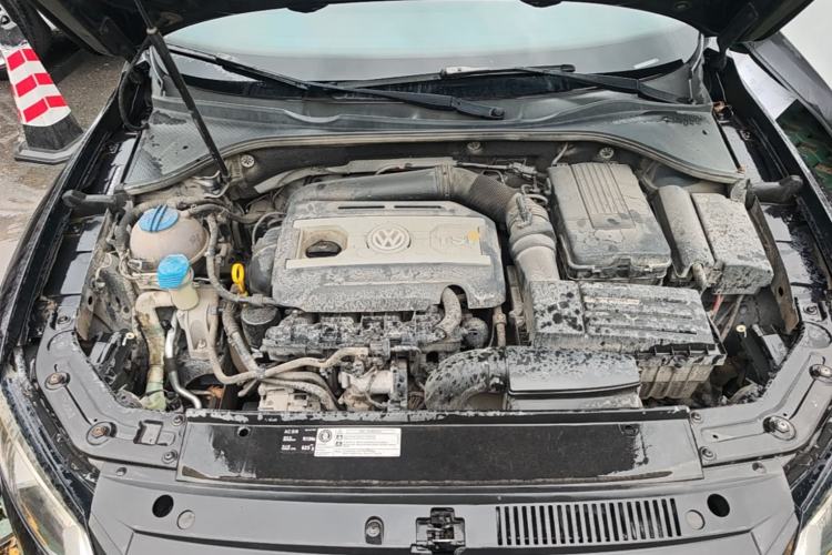 Used Volkswagen Passat 2014 1.8TSI DSG Prestige Edition Engine Bay