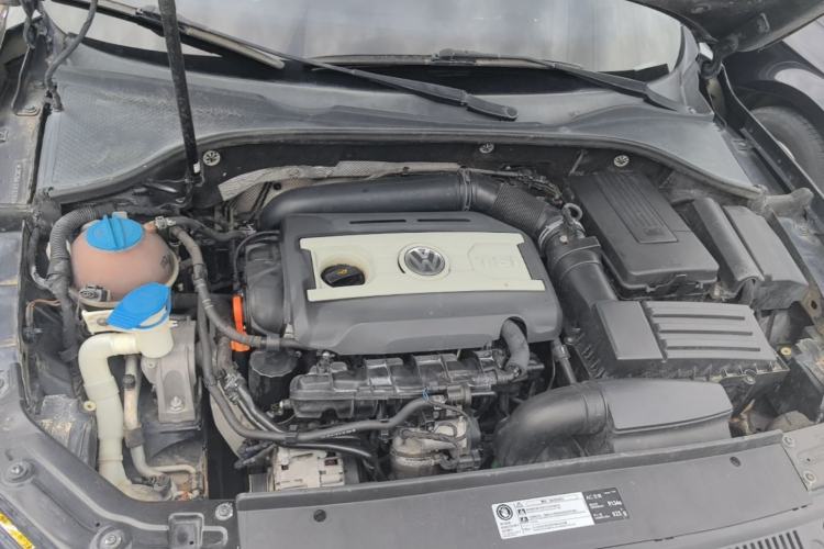 Used Volkswagen Passat 2014 1.8TSI DSG Prestige Edition Engine Bay