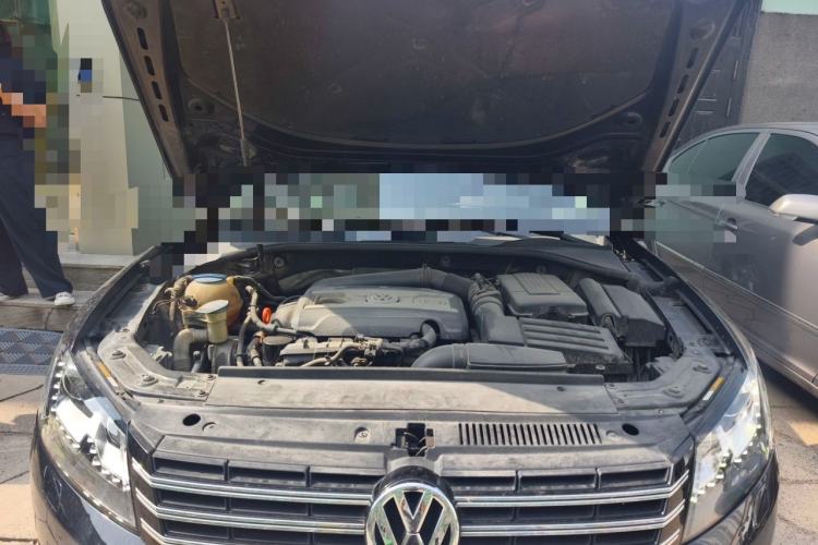 Used Volkswagen Passat 2014 1.8TSI DSG Prestige Edition Engine Bay