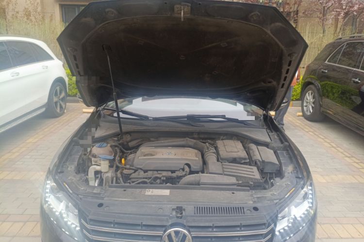 Used Volkswagen Passat 2014 1.8TSI DSG Prestige Edition Engine Bay