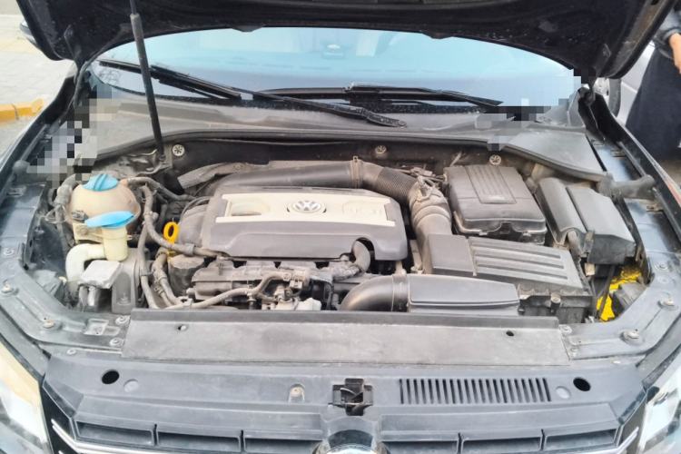 Used Volkswagen Passat 2014 1.8TSI DSG Prestige Edition Engine Bay