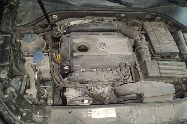 Used Volkswagen Passat 2014 1.8TSI DSG Prestige Edition Engine Bay