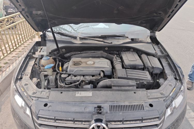 Used Volkswagen Passat 2014 1.8TSI DSG Prestige Edition Engine Bay