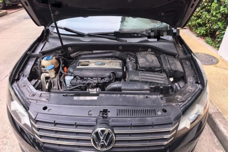 Used Volkswagen Passat 2014 1.8TSI DSG Prestige Edition Engine Bay