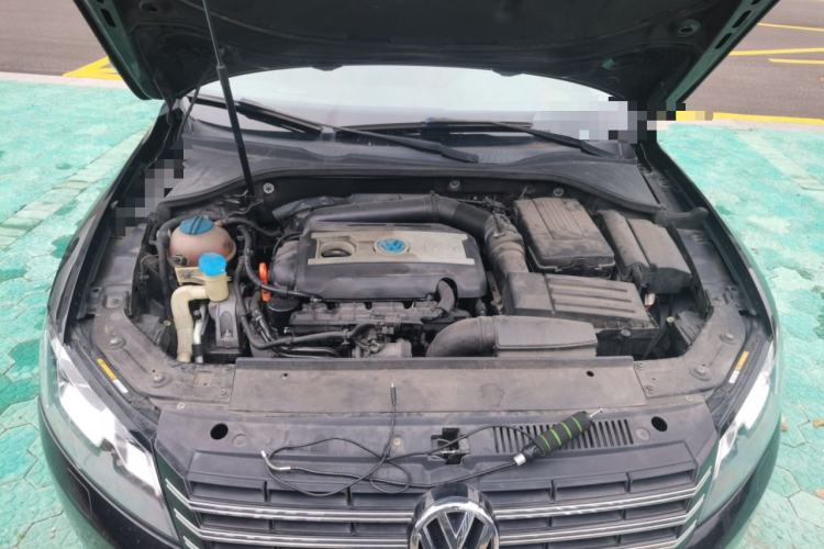 Used Volkswagen Passat 2014 1.8TSI DSG Prestige Edition Engine Bay