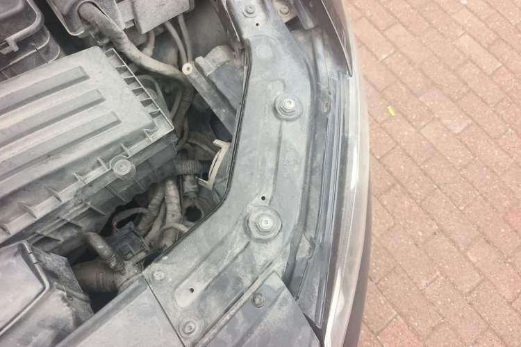 Used Volkswagen Passat 2014 1.8TSI DSG Prestige Edition Engine Bay Left