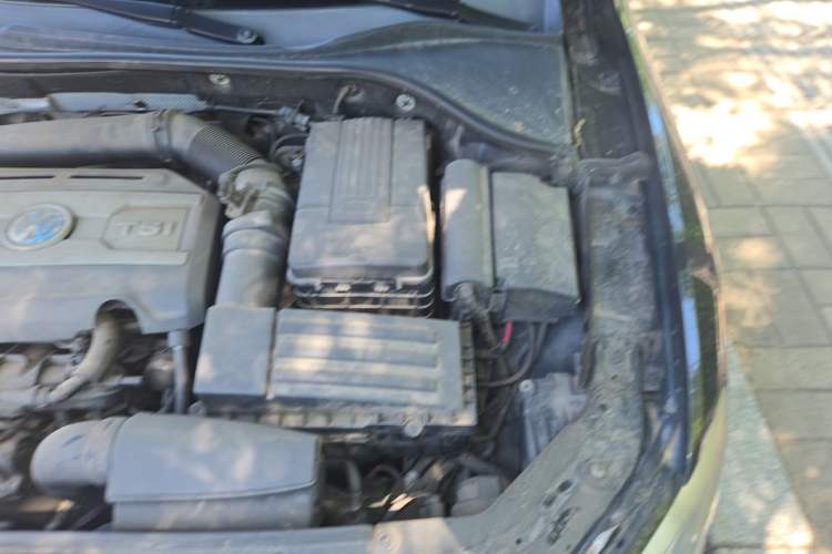 Used Volkswagen Passat 2014 1.8TSI DSG Prestige Edition Engine Bay Left