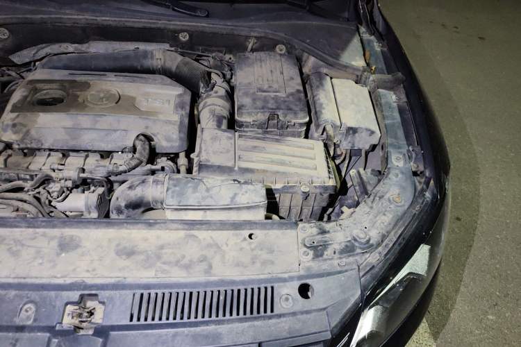 Used Volkswagen Passat 2014 1.8TSI DSG Prestige Edition Engine Bay Left