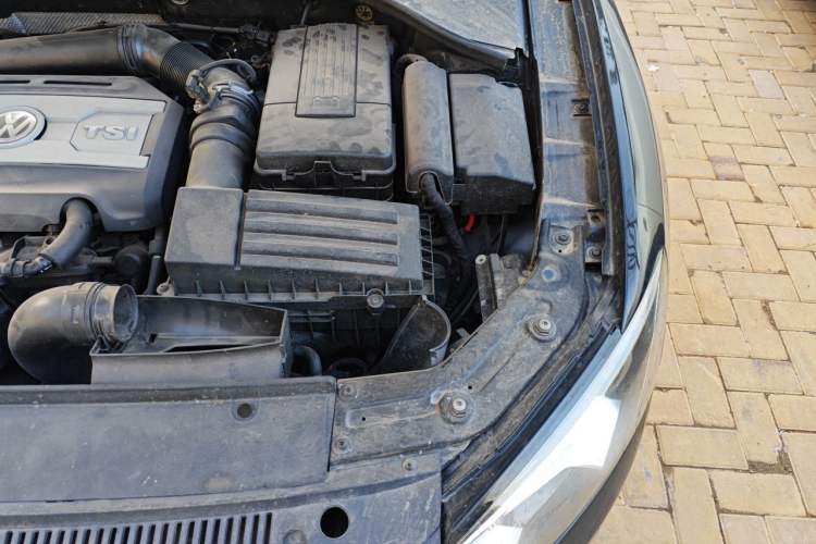 Used Volkswagen Passat 2014 1.8TSI DSG Prestige Edition Engine Bay Left