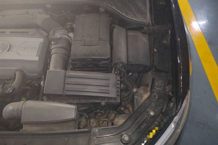 Used Volkswagen Passat 2014 1.8TSI DSG Prestige Edition Engine Bay Left