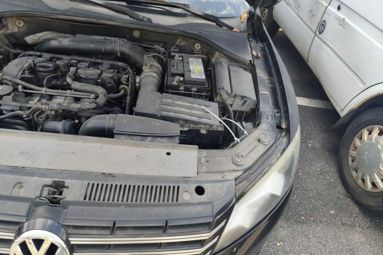 Used Volkswagen Passat 2014 1.8TSI DSG Prestige Edition Engine Bay Left