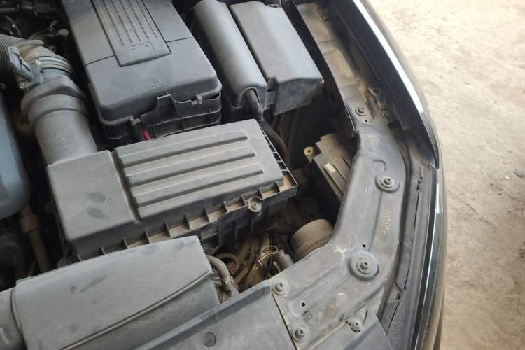 Used Volkswagen Passat 2014 1.8TSI DSG Prestige Edition Engine Bay Left
