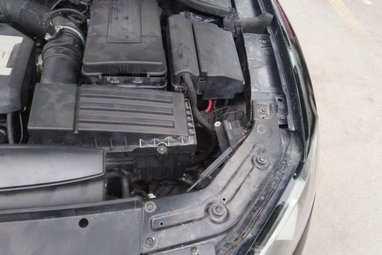 Used Volkswagen Passat 2014 1.8TSI DSG Prestige Edition Engine Bay Left