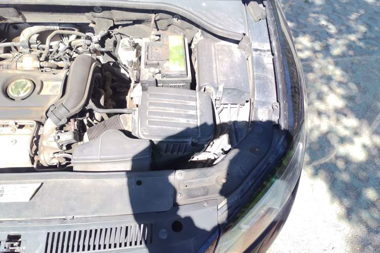 Used Volkswagen Passat 2014 1.4TSI DSG Prestige Edition Engine Bay Left