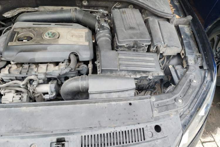 Used Volkswagen Passat 2014 1.8TSI DSG Prestige Edition Engine Bay Left