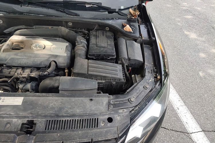 Used Volkswagen Passat 2014 1.8TSI DSG Prestige Edition Engine Bay Left