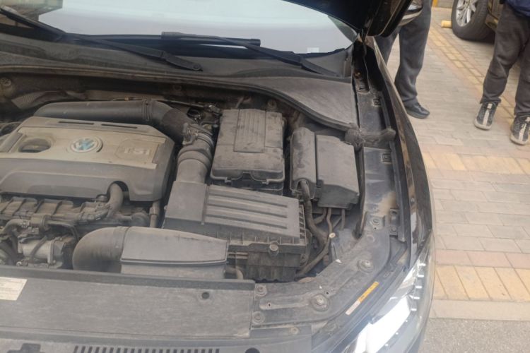 Used Volkswagen Passat 2014 1.8TSI DSG Prestige Edition Engine Bay Left