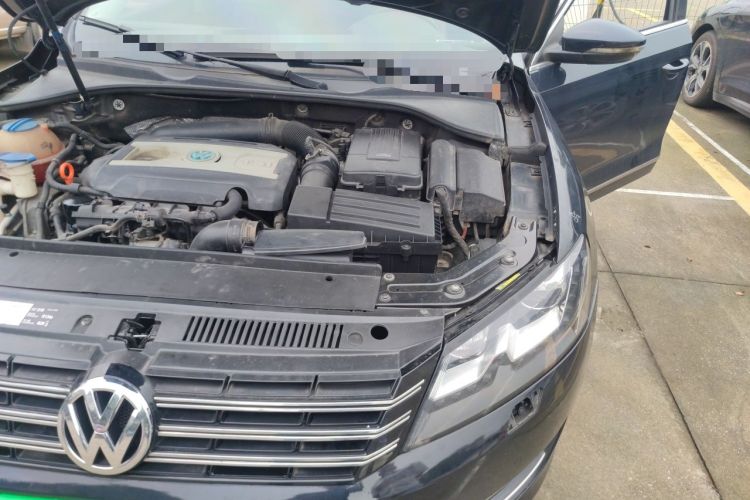 Used Volkswagen Passat 2014 1.8TSI DSG Prestige Edition Engine Bay Left
