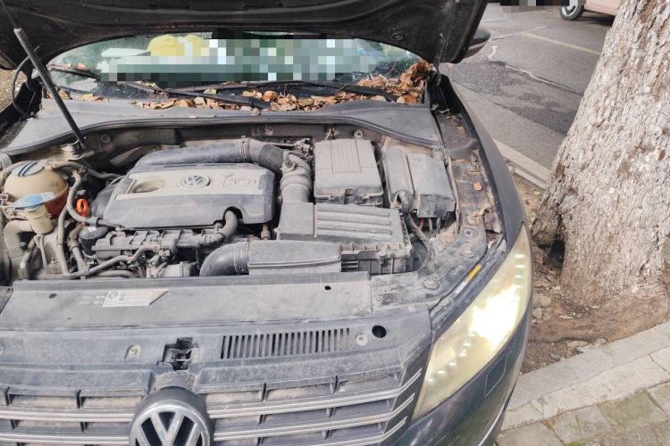 Used Volkswagen Passat 2014 1.8TSI DSG Prestige Edition Engine Bay Left