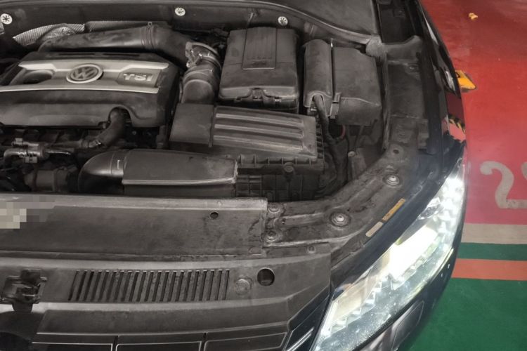 Used Volkswagen Passat 2014 1.8TSI DSG Prestige Edition Engine Bay Left