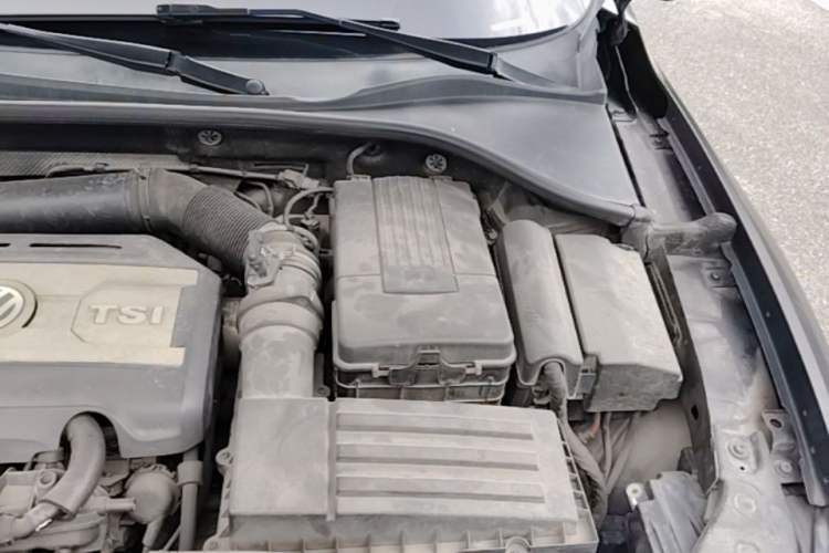 Used Volkswagen Passat 2014 1.8TSI DSG Prestige Edition Engine Bay Left