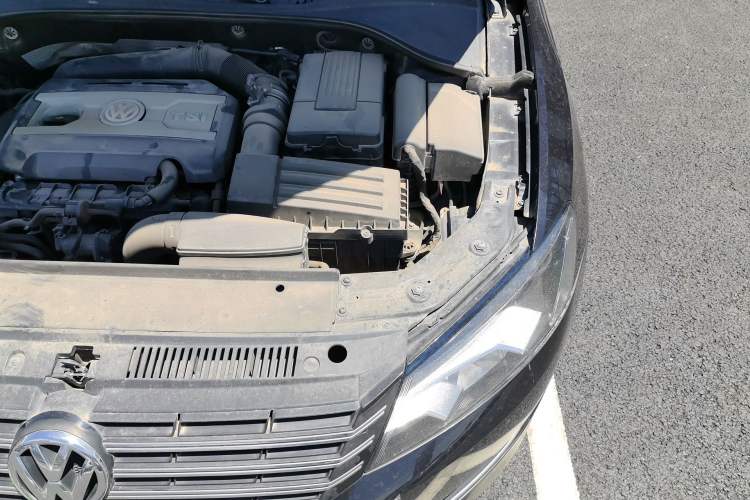Used Volkswagen Passat 2014 1.8TSI DSG Prestige Edition Engine Bay Left