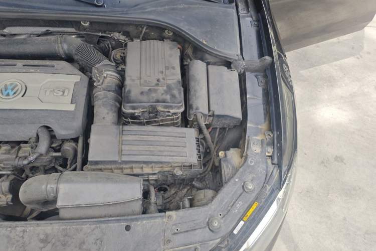 Used Volkswagen Passat 2014 2.0 TSI DSG Ultimate Edition Engine Bay Left