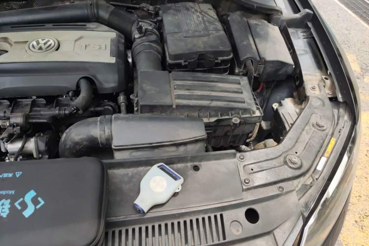 Used Volkswagen Passat 2014 1.8TSI DSG Prestige Edition Engine Bay Left