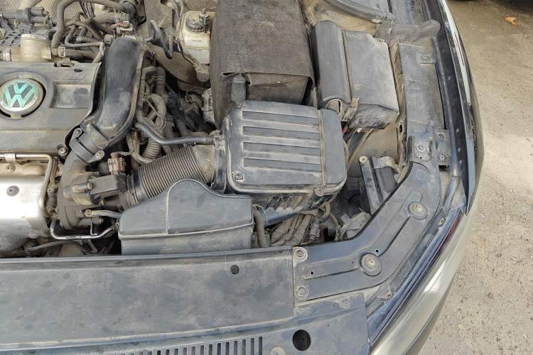 Used Volkswagen Passat 2014 1.4TSI Manual Prestige Edition Engine Bay Left