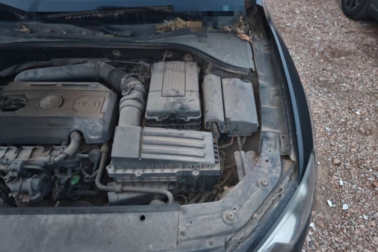 Used Volkswagen Passat 2014 1.8TSI DSG Prestige Edition Engine Bay Left