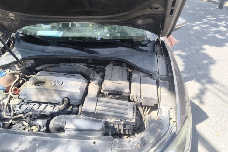 Used Volkswagen Passat 2014 1.8TSI DSG Prestige Edition Engine Bay Left