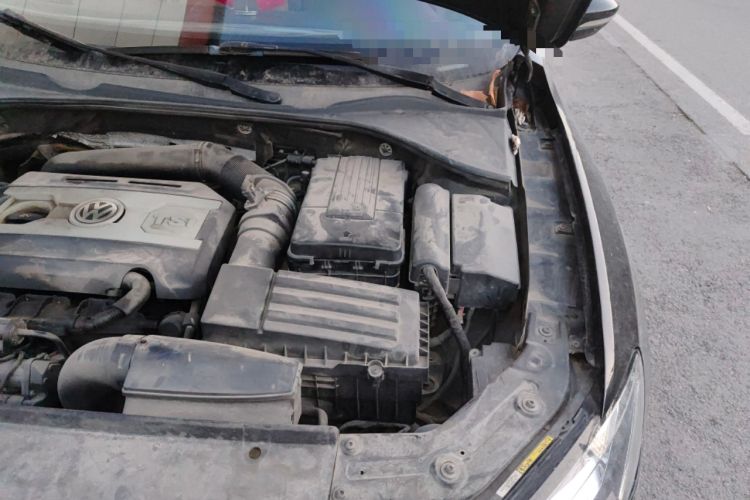 Used Volkswagen Passat 2014 1.8TSI DSG Prestige Navigation Edition Engine Bay Left