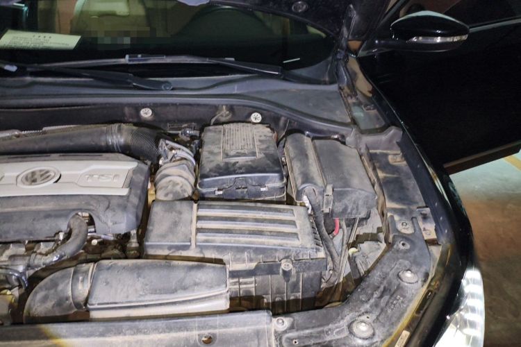 Used Volkswagen Passat 2014 1.8TSI DSG Prestige Edition Engine Bay Left